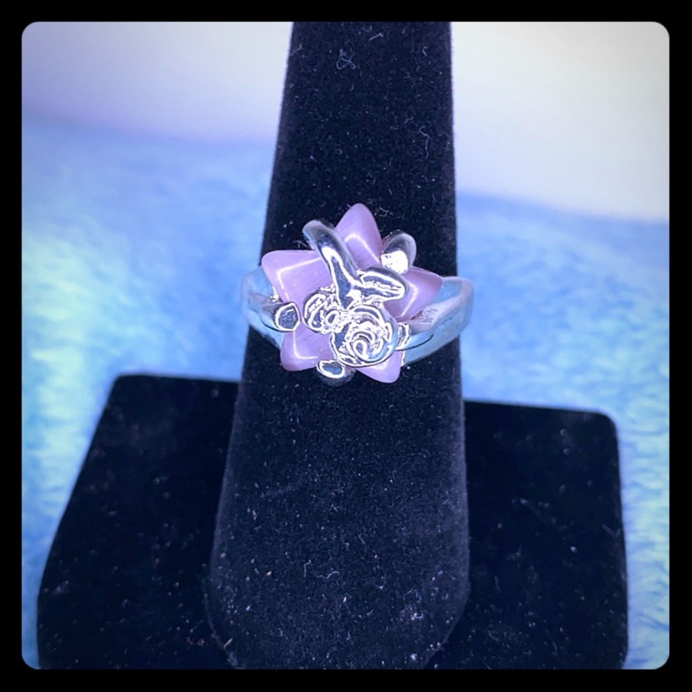Woman’s ring